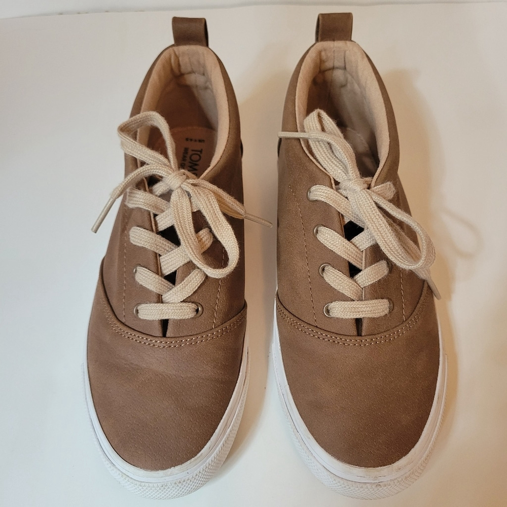 TOMS Fenix Mid Sneaker (Youth) In Toffee/Brown | Size 4.5